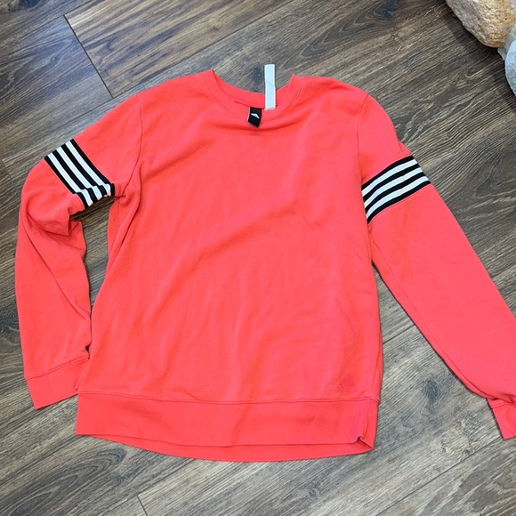 adidas Tops - Adidas sweatshirt size medium.